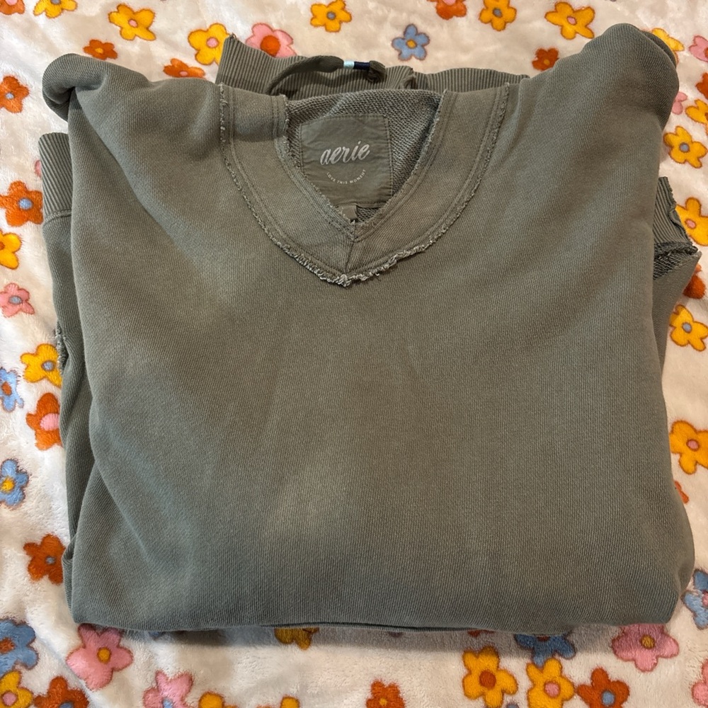 Aerie dark green sweatshirt